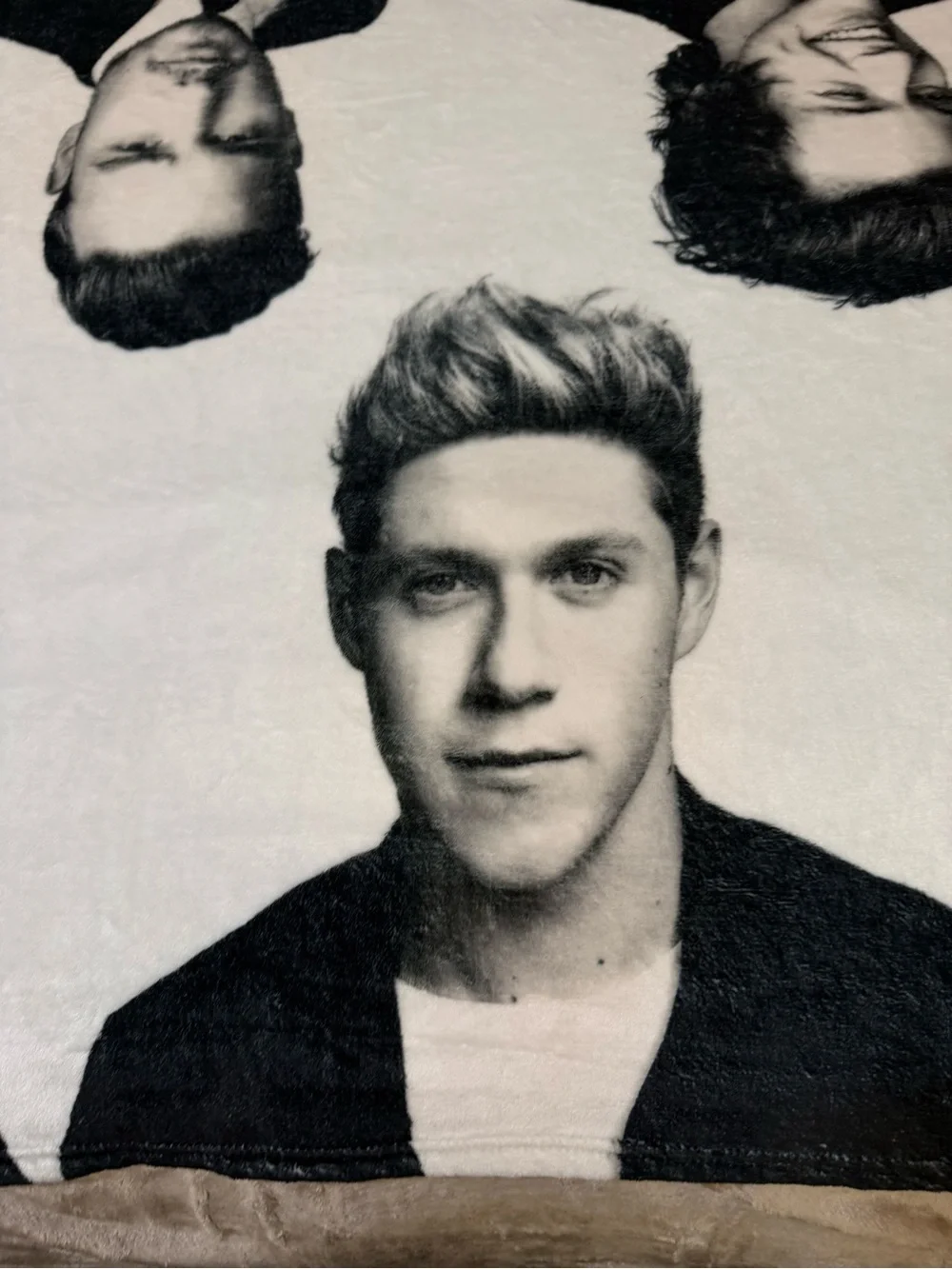 One Direction Super Soft 38” X 56” Black & White Plush Blanket